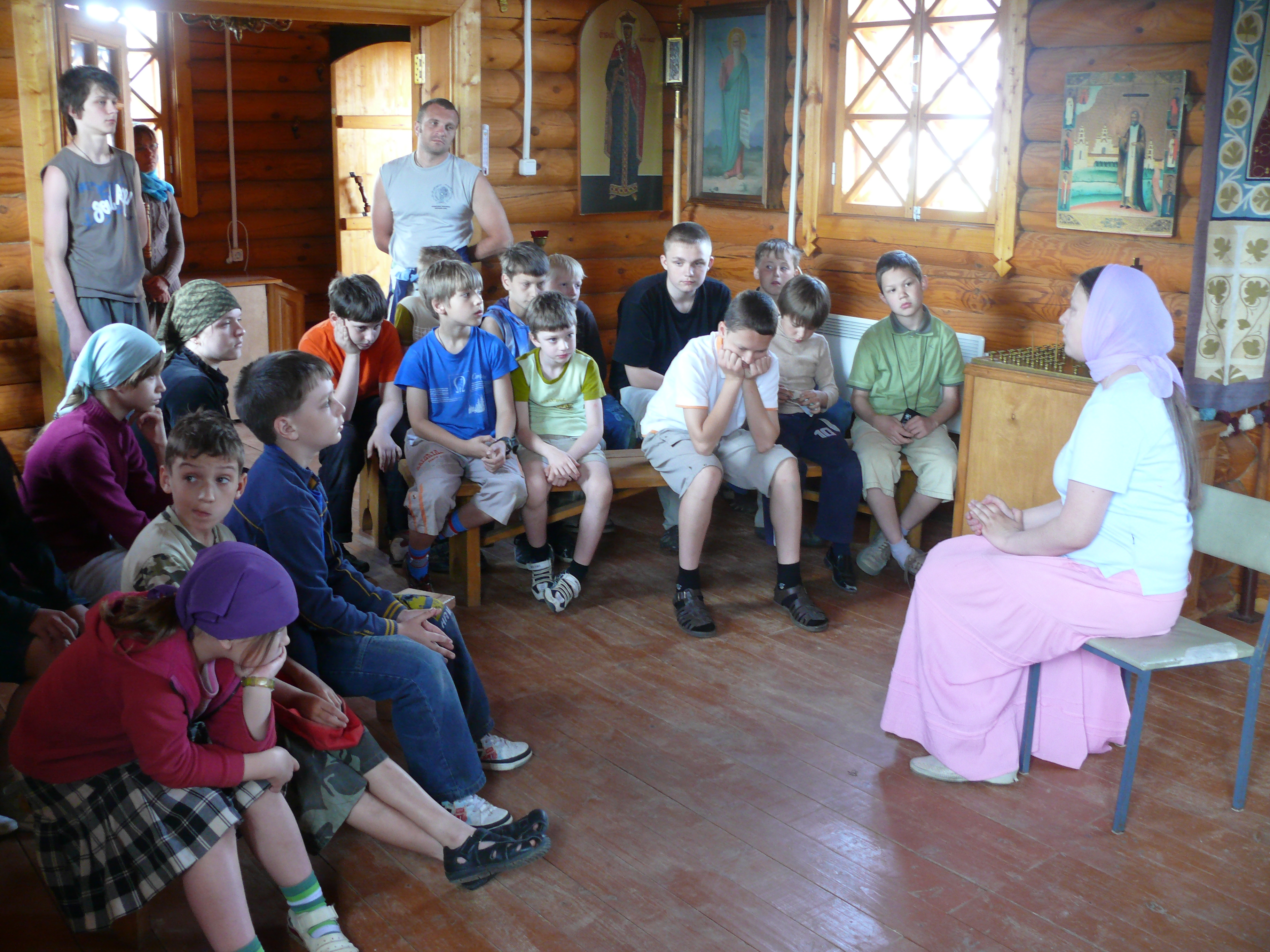 Беседа о празднике Святой Троицы в православном лагере "Державный"